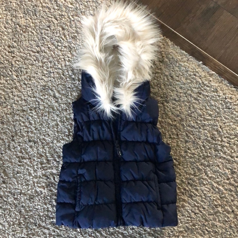Girls Gap Blue Puffer Vest with Fur. Sz 2 years.